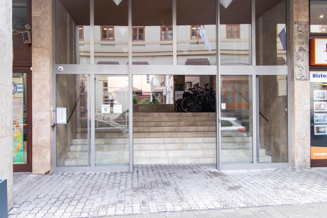 Momo Luxury Apartments Budapest Opera Luaran gambar